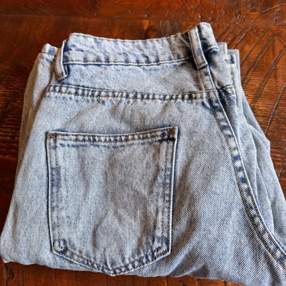 MOTEL low rise parallel jeans. 80s light blue wash.Waist 26 length 34. No flaws - Picture 1 of 6